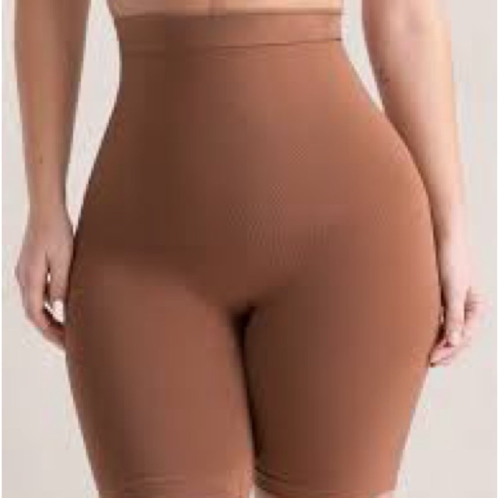 Shapermint Essentials All Day Every Day High Waisted Shaper Shorts Chocolate - Picture 5 of 6
